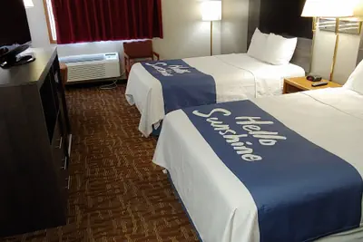 Photo 4 - Days Inn by Wyndham West-Eau Claire
