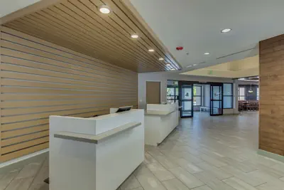 Photo 3 - DoubleTree by Hilton Phoenix Chandler