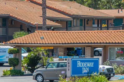 Photo 2 - Rodeway Inn Fallbrook Downtown