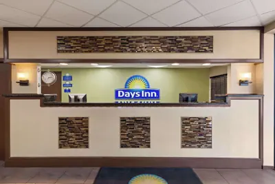 Photo 3 - Days Inn by Wyndham Knoxville East