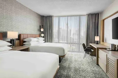 Photo 5 - Sheraton Charlotte Hotel