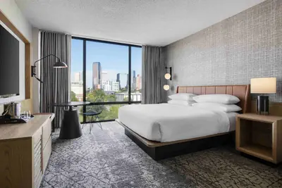 Photo 4 - Sheraton Charlotte Hotel