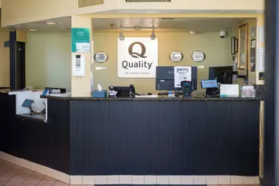 Photo 4 - Quality Inn & Suites Camarillo - Oxnard