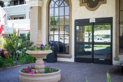 Photo 2 - Quality Inn & Suites Camarillo - Oxnard