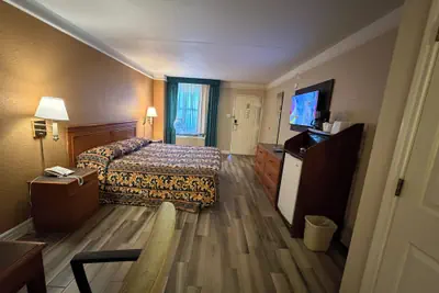 Photo 5 - America's Inn Sugarland Stafford