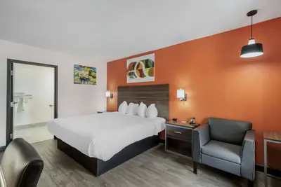 Photo 4 - Best Western Statesville Inn