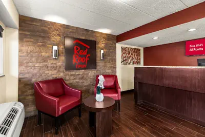 Photo 3 - Red Roof Inn Springfield, IL