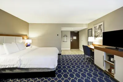 Photo 5 - Hampton Inn Auburn