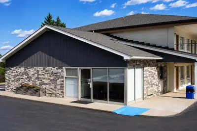 Photo 2 - Brentwood Inn & Suites