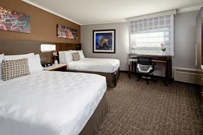 Photo 2 - Holiday Inn Long Beach Airport Hotel and Conference Center by IHG