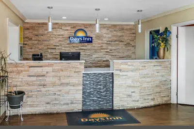Photo 5 - Days Inn by Wyndham Aiken - Interstate Hwy 20