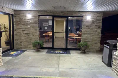 Photo 3 - Days Inn by Wyndham Aiken - Interstate Hwy 20