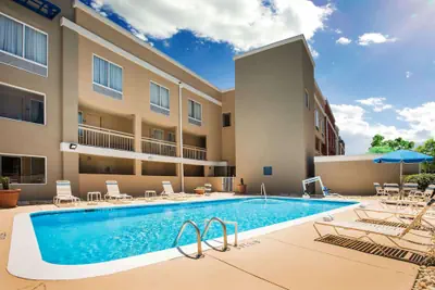 Photo 2 - Days Inn by Wyndham Florence Near Civic Center