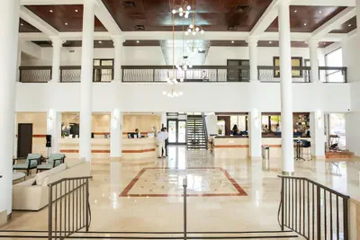 Photo 4 - Regency Miami Airport by Sonesta