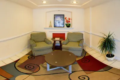 Photo 5 - Key West Inn - Newport News