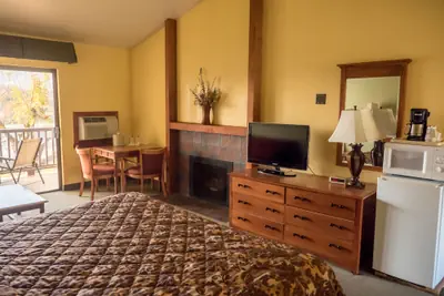 Photo 5 - Western Holiday Lodge Three Rivers