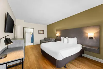 Photo 2 - Econo Lodge Greenville