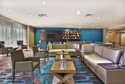 Photo 2 - Courtyard by Marriott Gulfport Beachfront