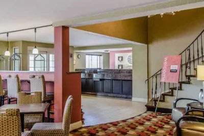 Photo 3 - Baymont by Wyndham Harrisburg
