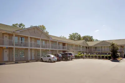 Photo 2 - Americas Best Value Inn Tuscaloosa