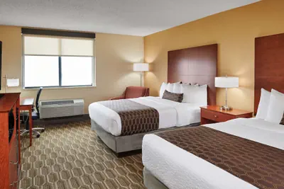 Photo 5 - Best Western Plus Milwaukee Airport Hotel & Conference Ctr