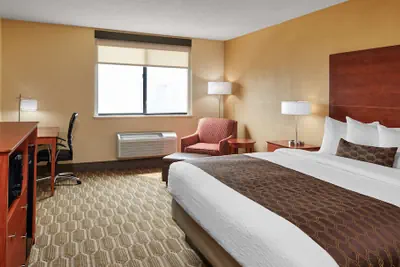 Photo 4 - Best Western Plus Milwaukee Airport Hotel & Conference Ctr