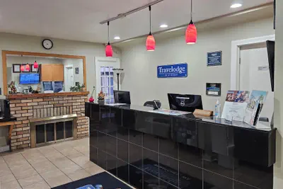 Photo 4 - Travelodge by Wyndham Wenatchee