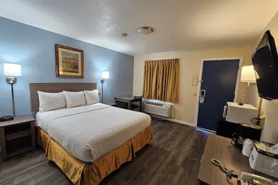 Photo 5 - Travelodge by Wyndham Wenatchee