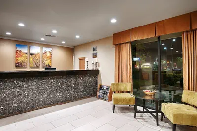 Photo 5 - Best Western Heritage Inn