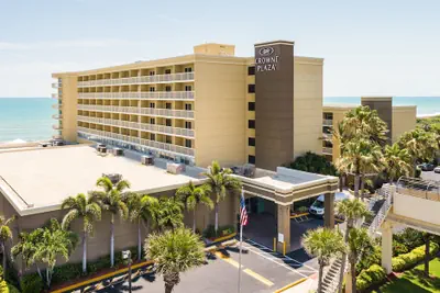 Photo 2 - Crowne Plaza Melbourne - Oceanfront by IHG