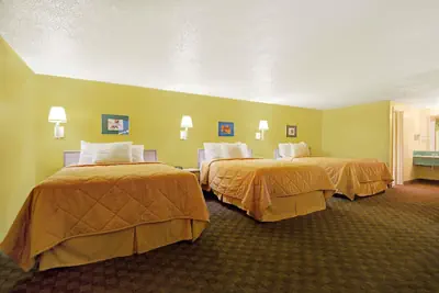 Photo 3 - White Rock Inn