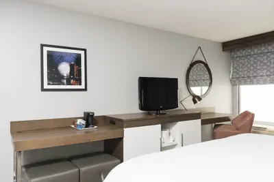 Photo 3 - Hampton Inn Cincinnati Airport South