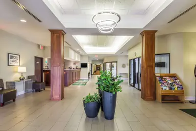 Photo 5 - Quality Suites Milwaukee Airport