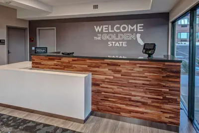 Photo 4 - Hampton Inn Cardiff Beach Encinitas, CA Near Del Mar
