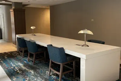 Photo 5 - Embassy Suites by Hilton Chicago Schaumburg Woodfield