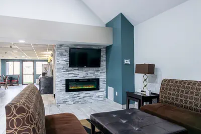 Photo 3 - Quality Inn Carrollton