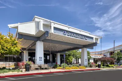 Photo 2 - DoubleTree by Hilton Sacramento