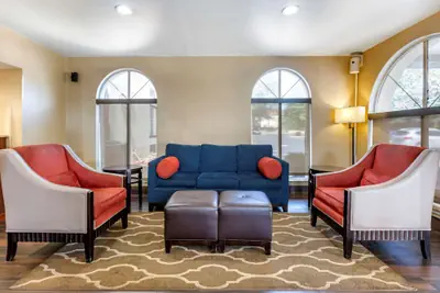 Photo 4 - Comfort Inn Edison - New Brunswick