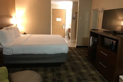 Photo 3 - Holiday Inn Express Hotel & Suites Corning by IHG