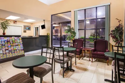 Photo 2 - Howard Johnson by Wyndham Panama City
