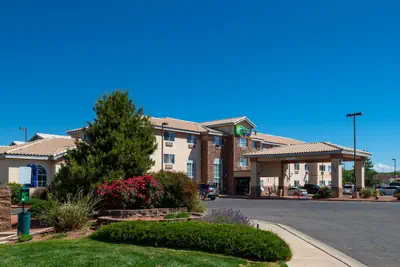 Photo 2 - Holiday Inn Express Farmington - Bloomfield by IHG