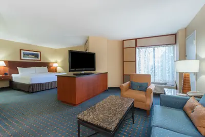 Photo 5 - Crowne Plaza Dulles Airport by IHG