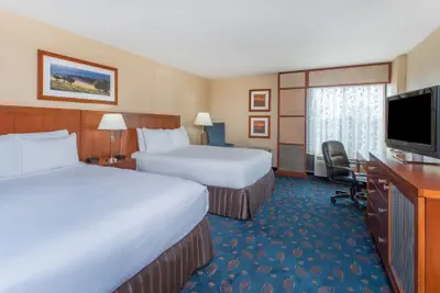 Photo 3 - Crowne Plaza Dulles Airport by IHG