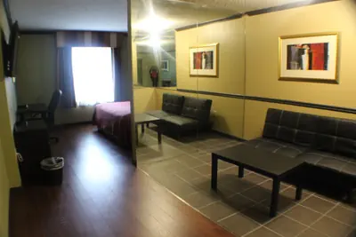 Photo 5 - Araamda Inn Norcross