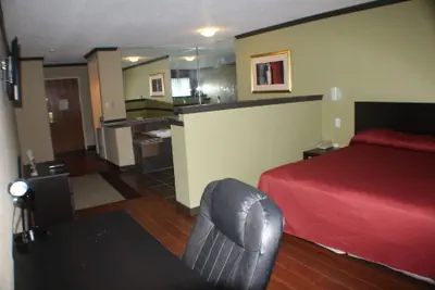 Photo 4 - Araamda Inn Norcross