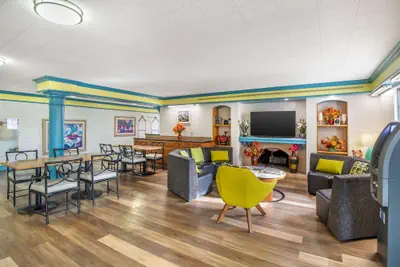 Photo 5 - Econo Lodge Richmond-North Chesterfield