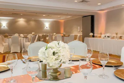 Photo 4 - Sheraton Suites Market Center Dallas