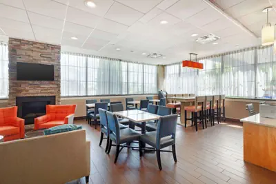 Photo 3 - Best Western Hartford Hotel & Suites