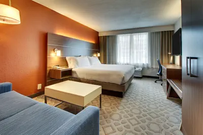 Photo 2 - Holiday Inn Express Poughkeepsie by IHG