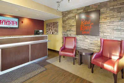 Photo 3 - Red Roof Inn Detroit - Roseville/ St Clair Shores